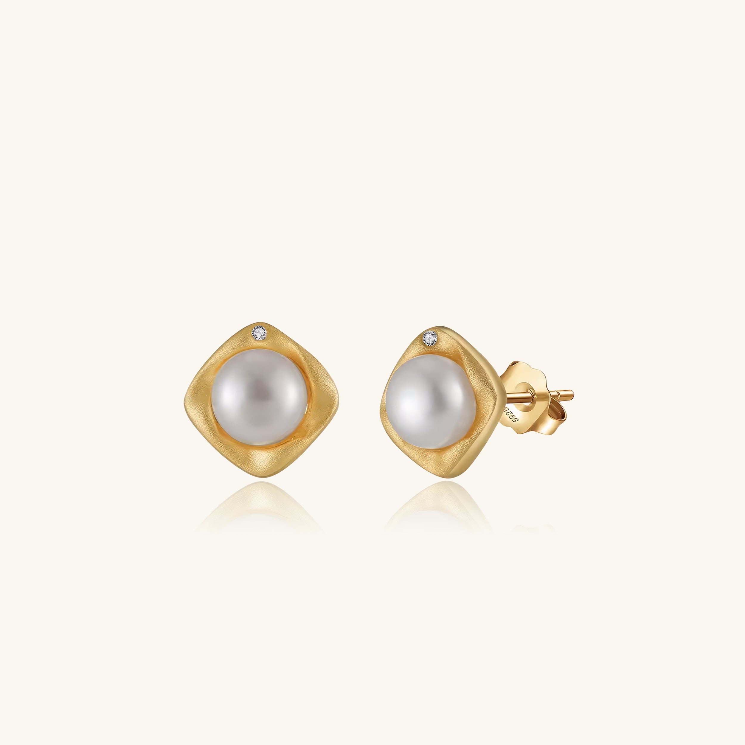 Cushion Pearl Studs